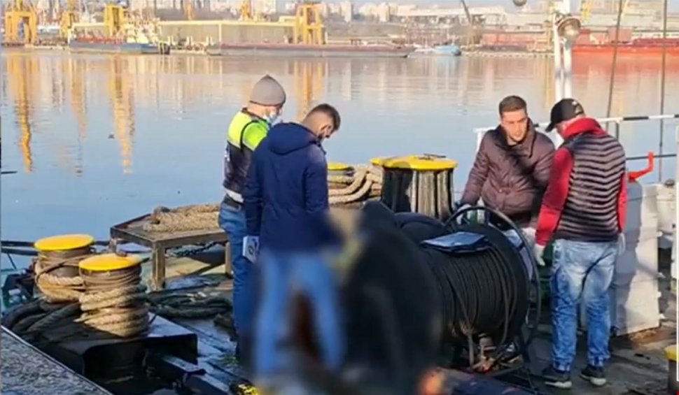 Moarte învăluită în mister: Cadavrul unui bărbat, găsit în portul Constanța