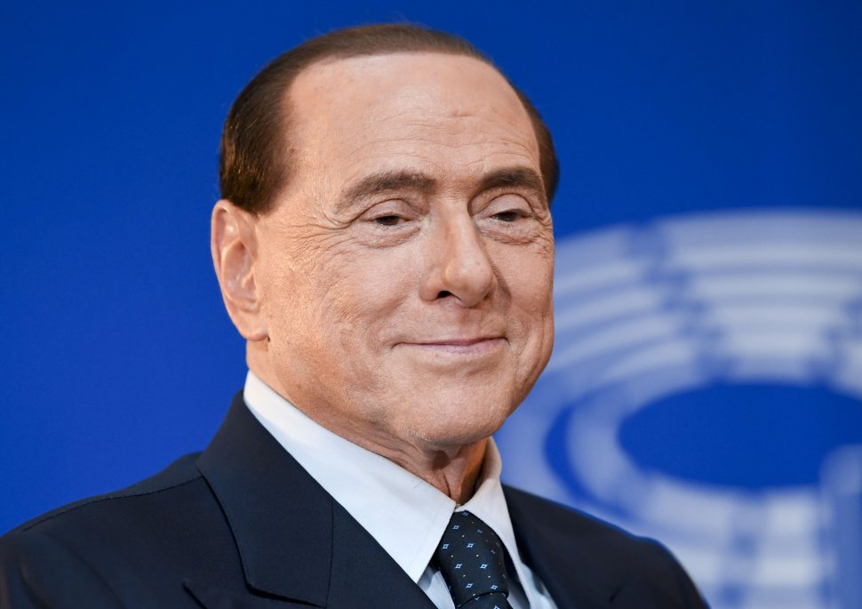 Fostul prim-ministru Silvio Berlusconi va candida la preşedinţia Italiei