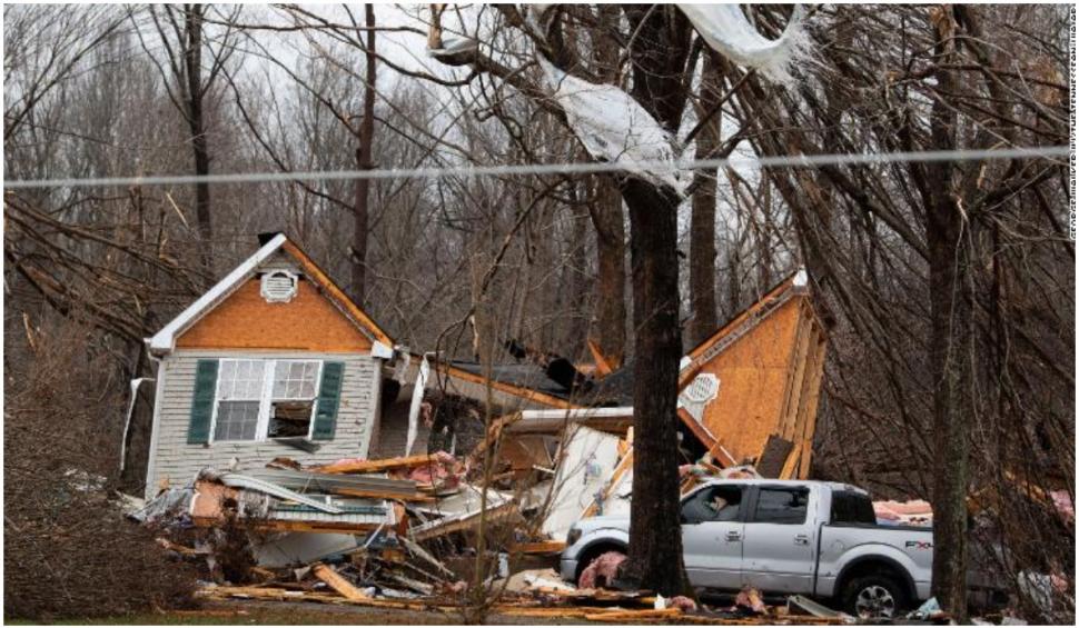 Imaginile dezastrului, în SUA, după unul dintre „cele mai mari focare de tornade din istorie”. Peste 80 de morți 740462