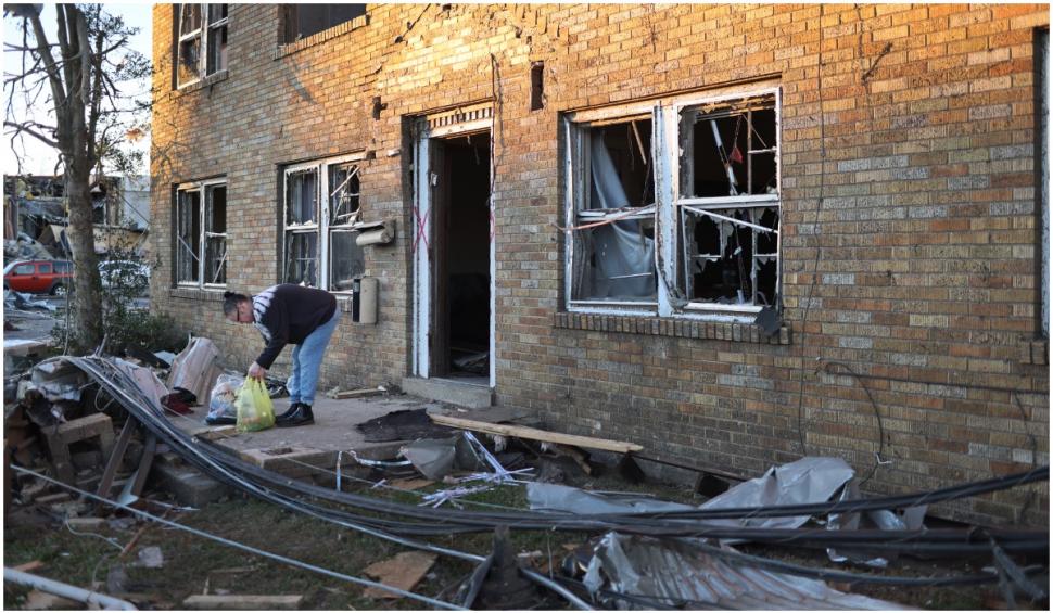 64 de morți printre care 6 copii după ce o tornadă a lovit statul Kentucky 740688