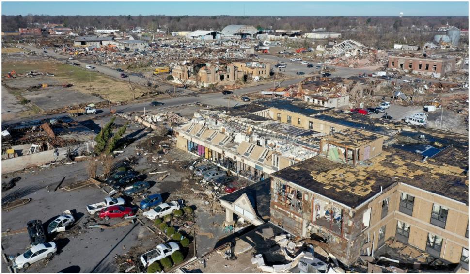 64 de morți printre care 6 copii după ce o tornadă a lovit statul Kentucky 740689