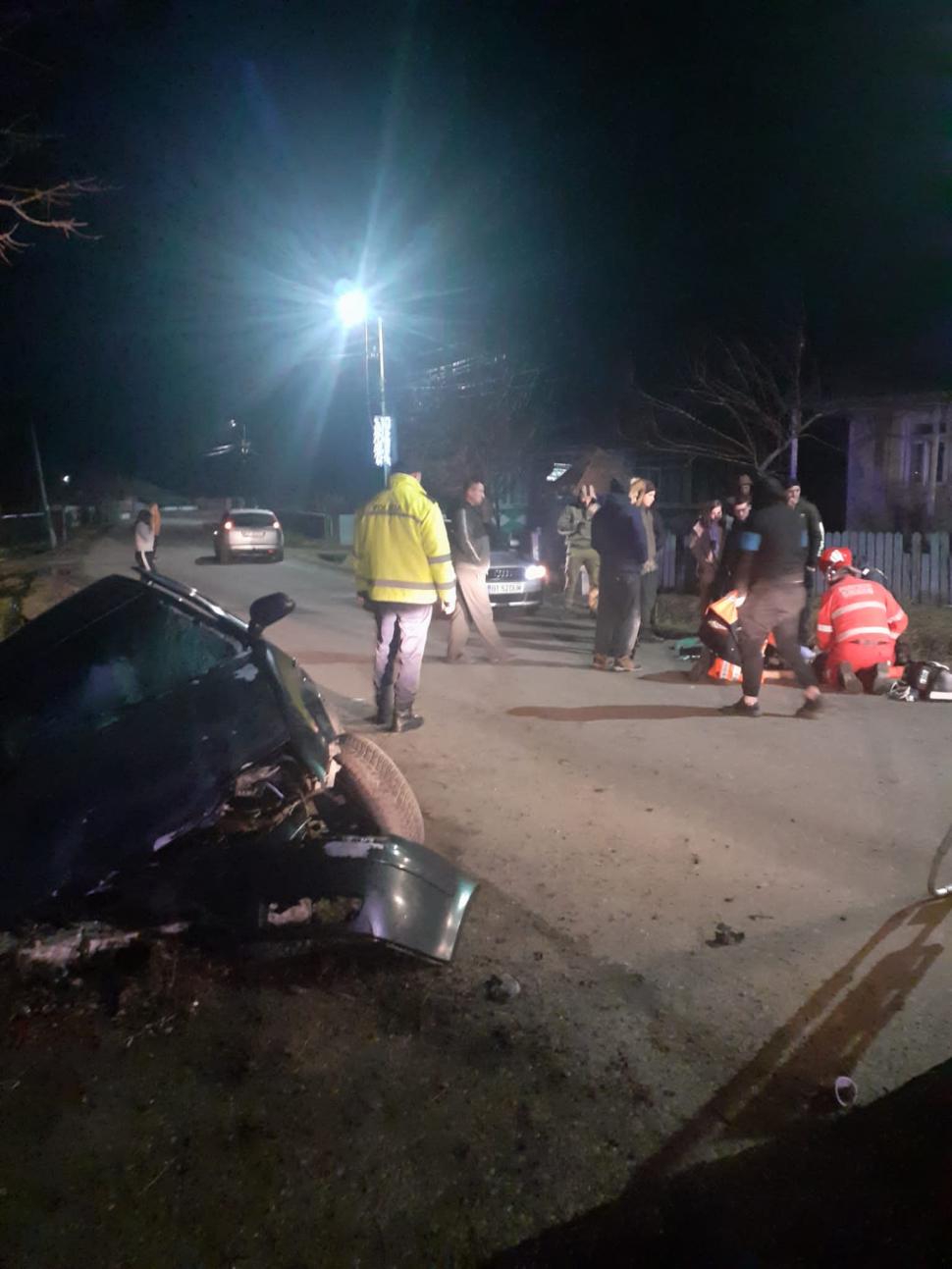 Tânăr mort într-un Volkswagen, după ce a intrat cu peste 110 km/h într-un cap de pod, în Botoşani 740760
