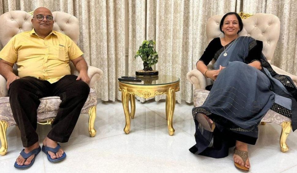 Un profesor din India a recreat Taj Mahal pentru soția lui: ”A avut o singură cerință pentru această casă” 740941