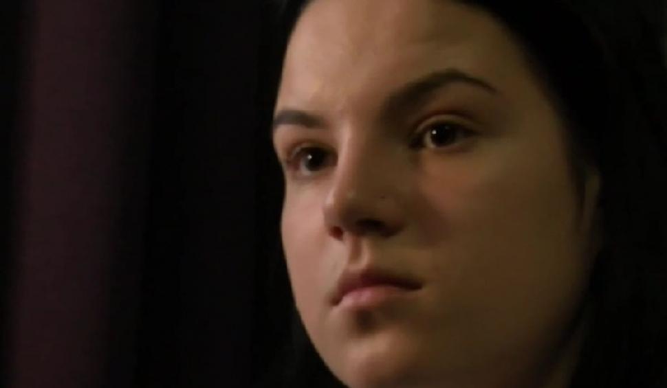 Un bărbat și-a dus nevasta în pădure și i-a tăiat mâinile cu toporul. Acum, statul trebuie să-i plătească femeii despăgubiri uriașe, în Rusia 740968