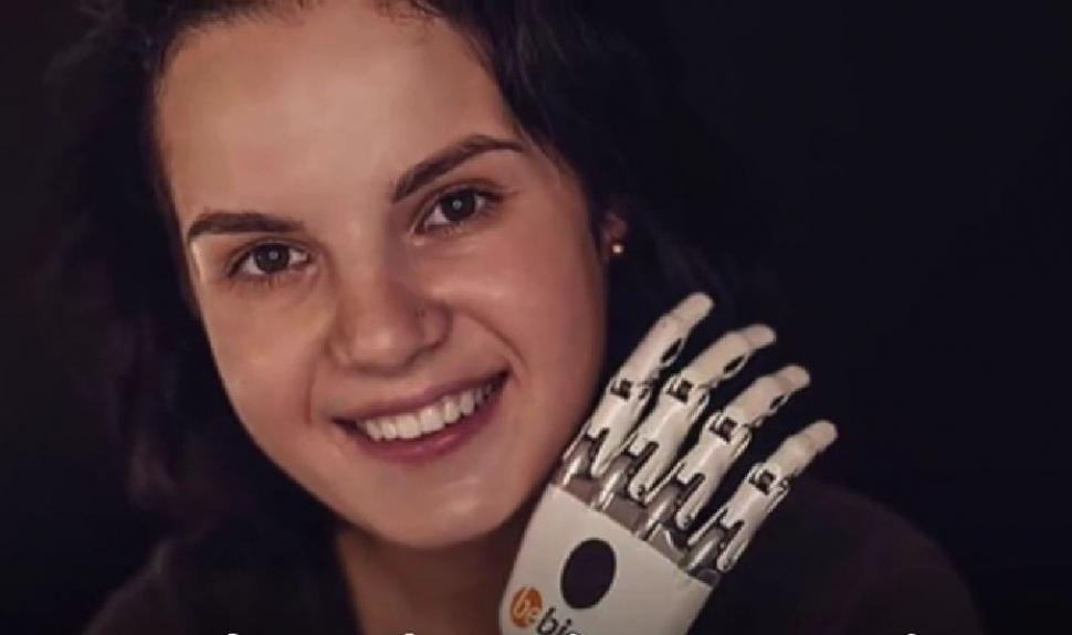 Un bărbat și-a dus nevasta în pădure și i-a tăiat mâinile cu toporul. Acum, statul trebuie să-i plătească femeii despăgubiri uriașe, în Rusia 740970