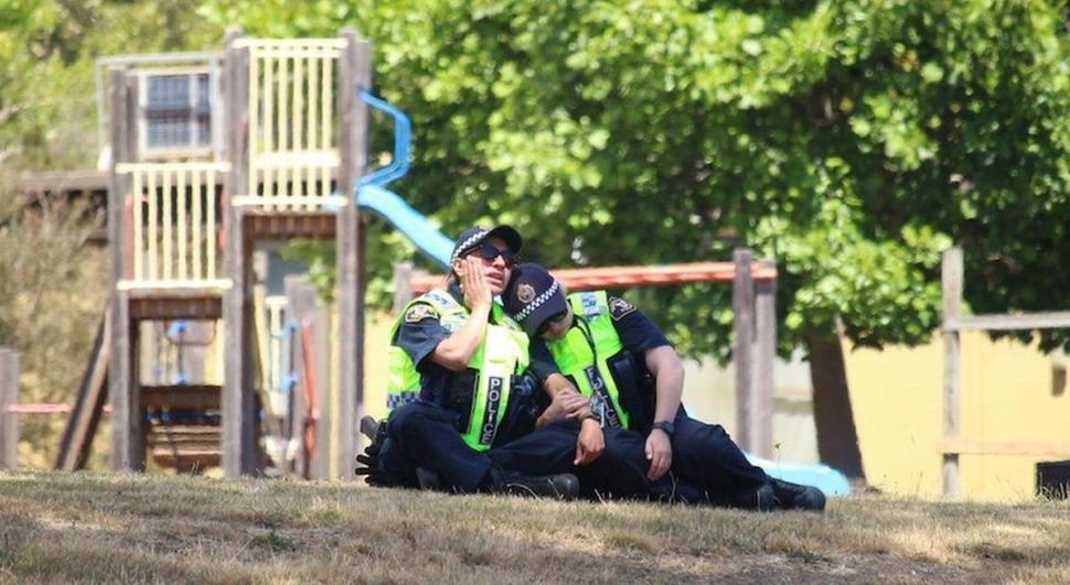 Cinci copii au murit la serbarea de sfârșit de an școlar după ce au fost aruncați în aer, într-un castel gonflabil, în Australia 741169