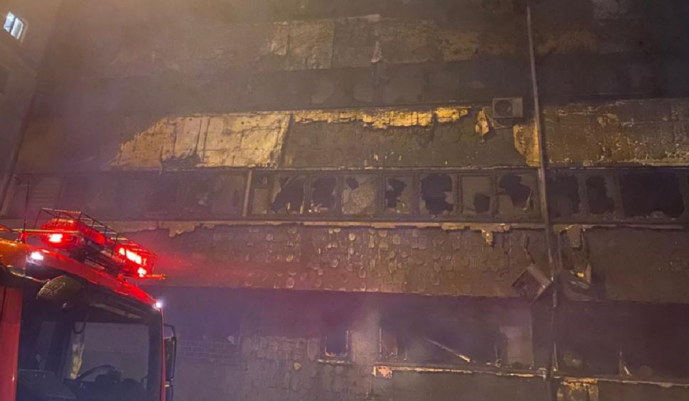 Oamenii din blocul care care a ars la Constanţa vor să-şi vândă locuinţele 741435