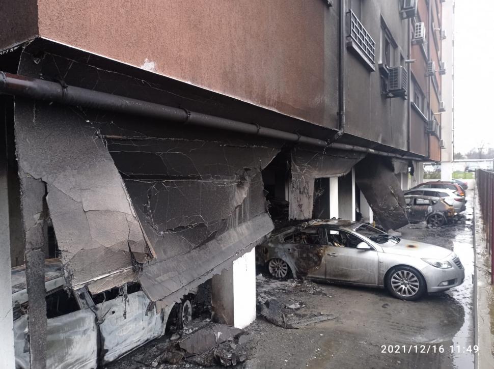 Oamenii din blocul care care a ars la Constanţa vor să-şi vândă locuinţele 741441