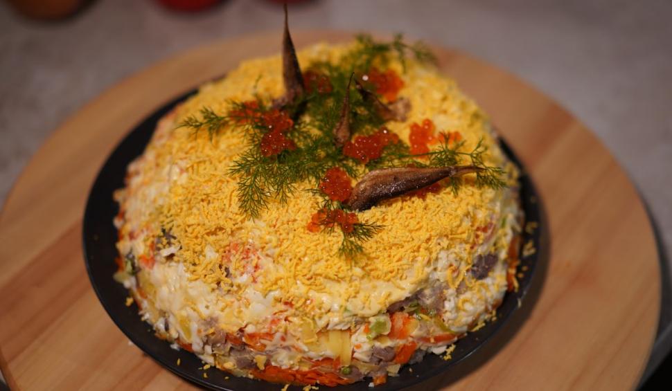 În ultima ediţie "Gătit la costum", Ştefan Lungu a gătit alături de bioenergoterapeutul Lidia Fecioru. Cei doi au pregătit o reţetă basarabeană 741467