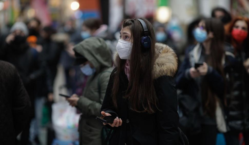 Grevă la CFR Călători. Angajații au ieșit în curtea depoului | Peste 100 de trenuri sunt blocate 741749