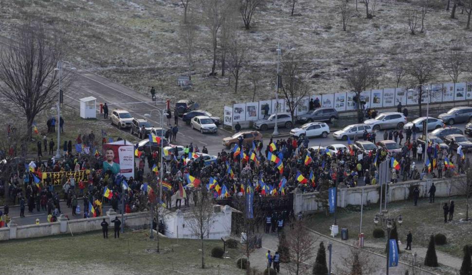 Gigel Știrbu (PNL), despre protest: "Un circ fără margini. Cei de la AUR au sărit la bătaie la președintele de ședință" 741925