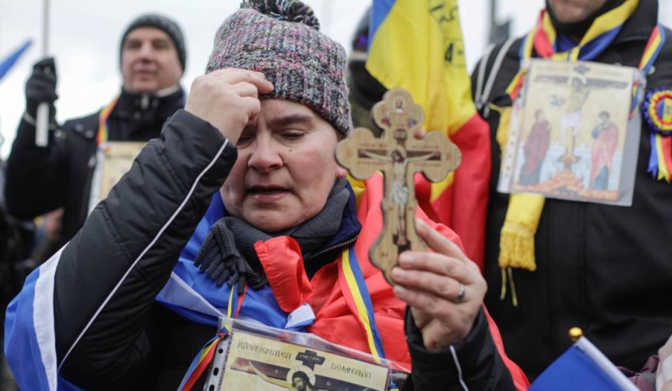 Mașinile ambasadorilor SUA și Japoniei au fost vandalizate de protestatari 741916