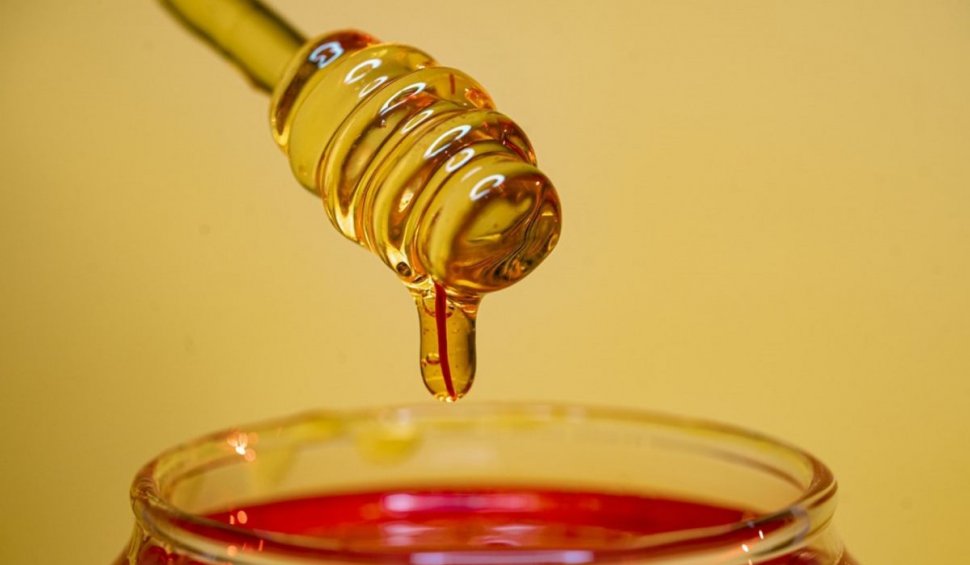 Proprietăți, beneficii și curiozități despre mierea de Manuka