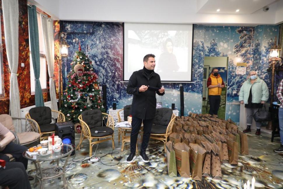 Adrian Mutu, M Hospital și Asociația ”Te facem bine!” au dus daruri bătrânilor din Căminul pentru persoane vârstnice “Acad. Nicolae Cajal” 742270