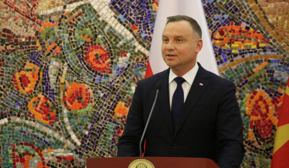Președintele Poloniei blochează prin veto o lege importantă vizând mass-media, după criticile SUA și ale Uniunii Europene