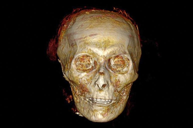 Chipul faraonului Amenhotep I, dezvăluit fără ca mumia sa să fie "dezbrăcată" de bandaje 742950