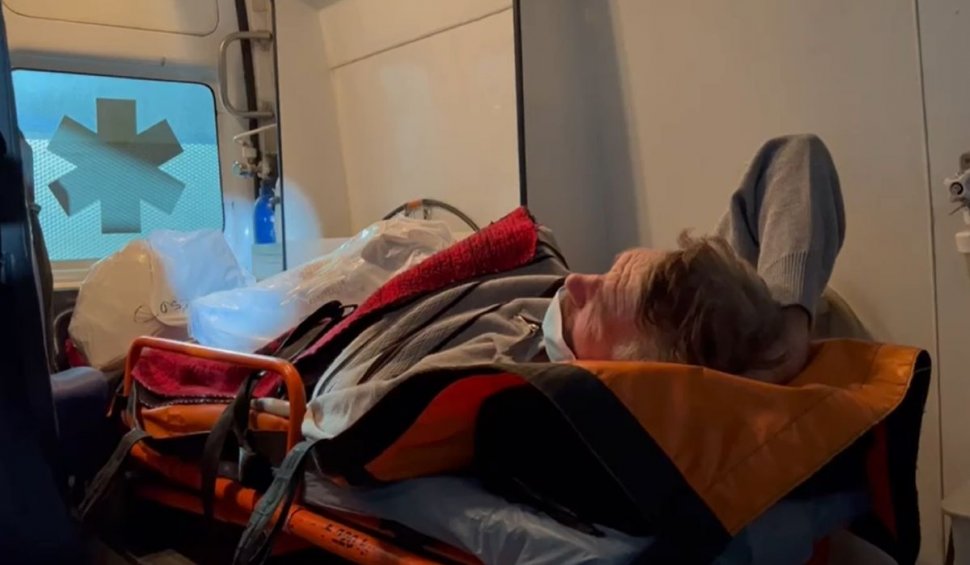 Un bărbat din Botoşani nu a fost primit de părinţi acasă, după o lună petrecută în spital şi mai multe operaţii: "Să vină acasă sănătos, nu bolnav"