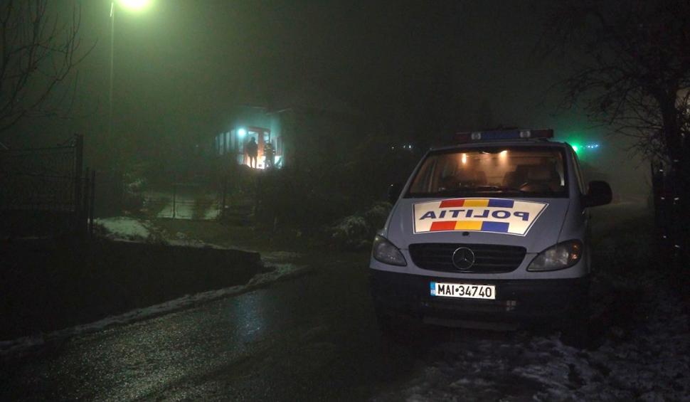 Un criminal din Dâmboviţa s-a răsturnat cu maşina la scurt timp după ce şi-a omorât soţia şi i-a abandonat trupul în casa bunicilor 743002