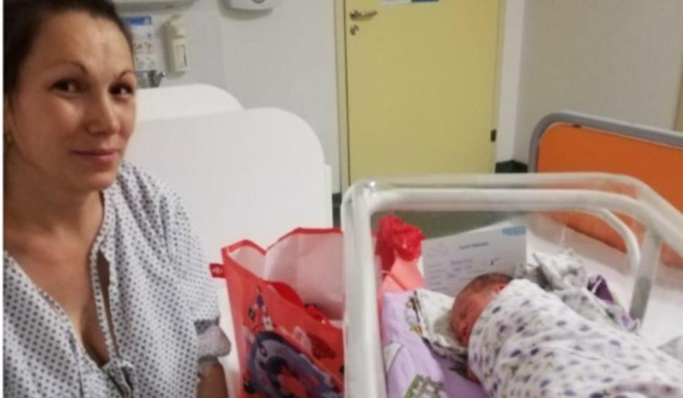 Ștefan-Eduard s-a născut în ambulanță în a treia zi de Crăciun, în județul Iași 743129