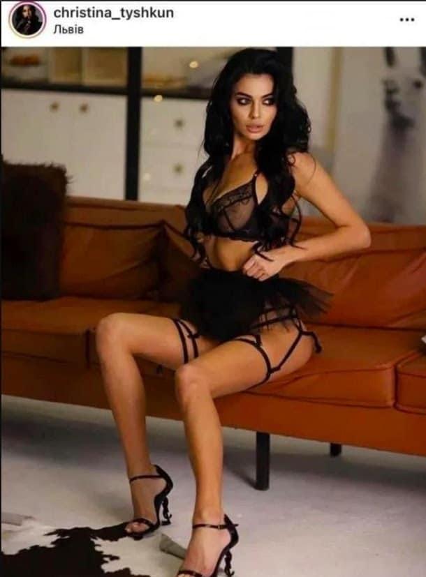 Ea este asistenta al cărei decolteu a provocat demisia ministrului educației, în Ucraina 743213