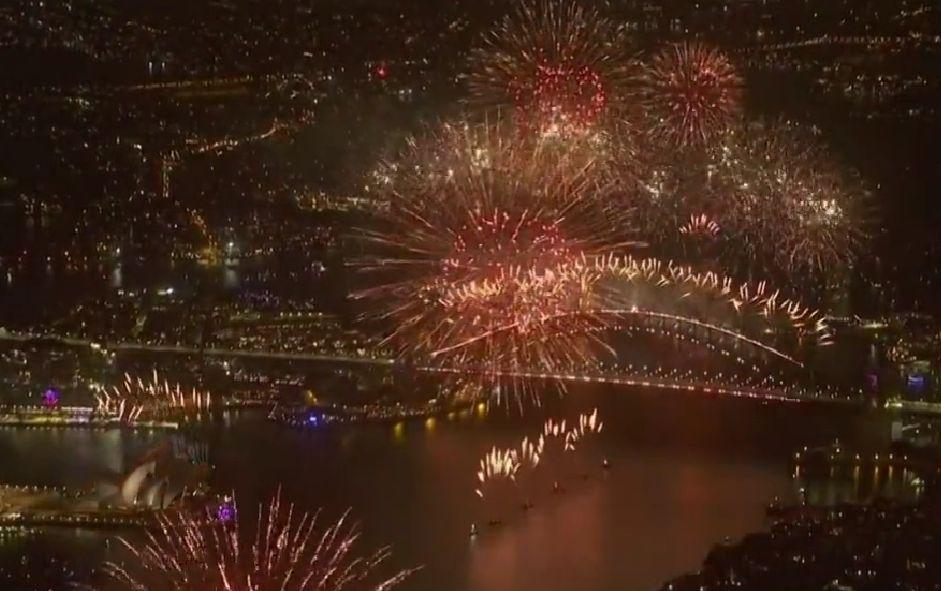 Anul Nou, sărbătorit cu focuri de artificii fastuoase în Coreea de Nord. Și Australia și Japonia și-au luat adio de la 2021 743329