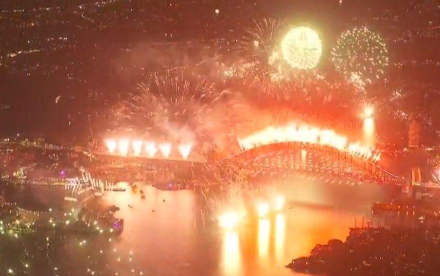 Anul Nou, sărbătorit cu focuri de artificii fastuoase în Coreea de Nord. Și Australia și Japonia și-au luat adio de la 2021 743334