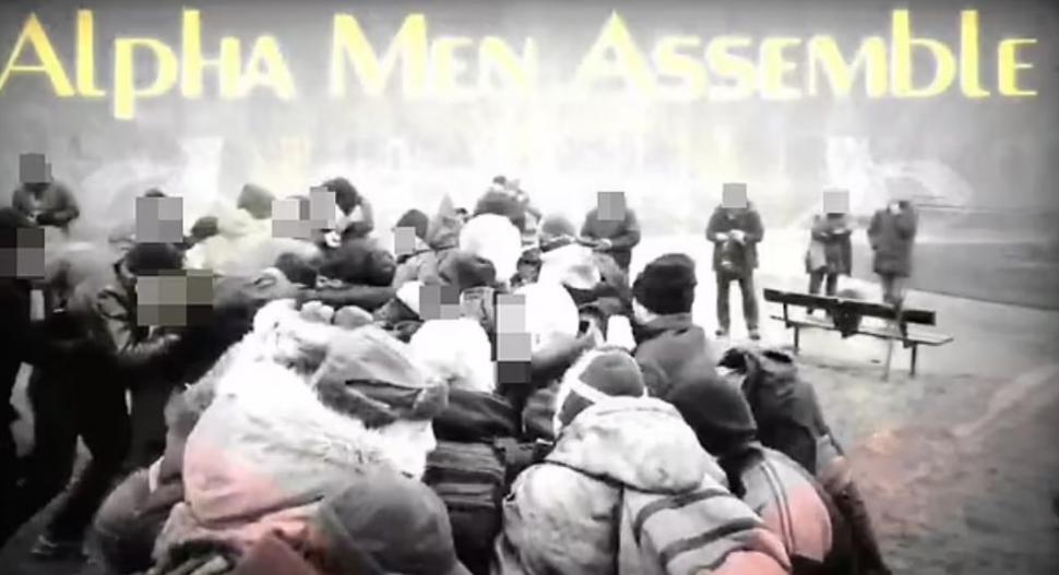 AMA sau Gruparea Bărbaților Alfa, o mișcare paramilitară antivaccin, și-a planificat loviturile, în Anglia. Radu Tudor: "Oricând societatea poate fi destabilizată" 743530