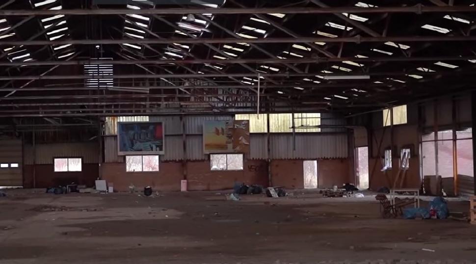 O petrecere ilegală de Anul Nou a fost vegheată toată noaptea de polițiști și oprită abia dimineață, în Olanda. Cine i-a turnat pe petrecăreți 743498