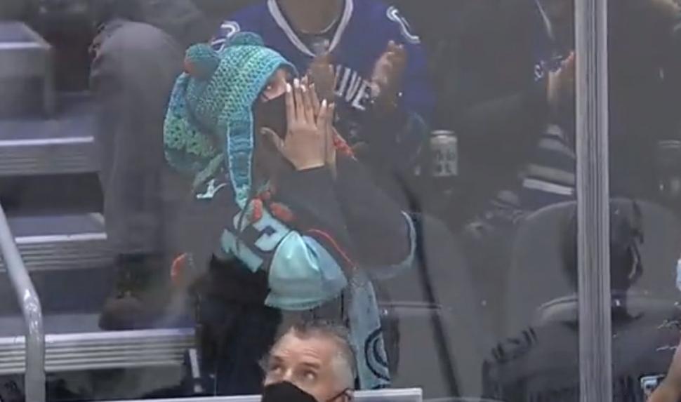 Nadia, o tânără cu origini românești, l-a salvat pe un american de la o moarte cumplită. Povestea sa a ajuns în ziarele din SUA 743677