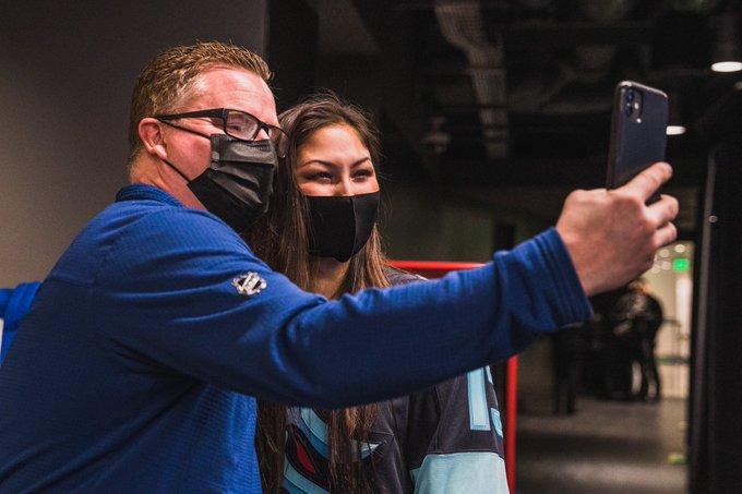 Nadia, o tânără cu origini românești, l-a salvat pe un american de la o moarte cumplită. Povestea sa a ajuns în ziarele din SUA 743678