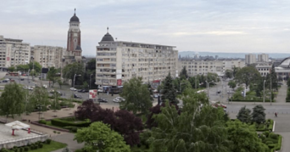 Primăria Ploieştiului propune demolarea unui bloc din centrul municipiului
