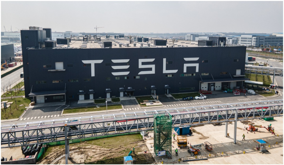 Tesla, criticată dur după deschiderea unui showroom în Xinjiang
