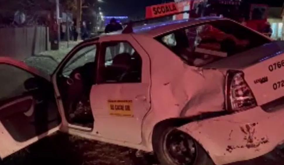 Șapte persoane dintre care trei pietoni, rănite într-un accident, în Dâmboviţa 744543