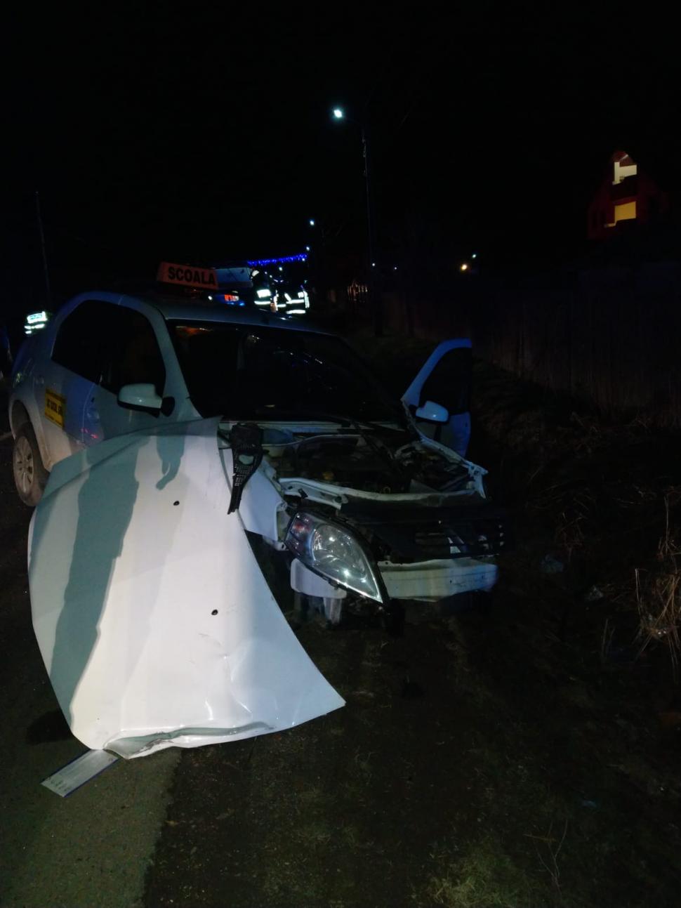 Șapte persoane dintre care trei pietoni, rănite într-un accident, în Dâmboviţa 744551