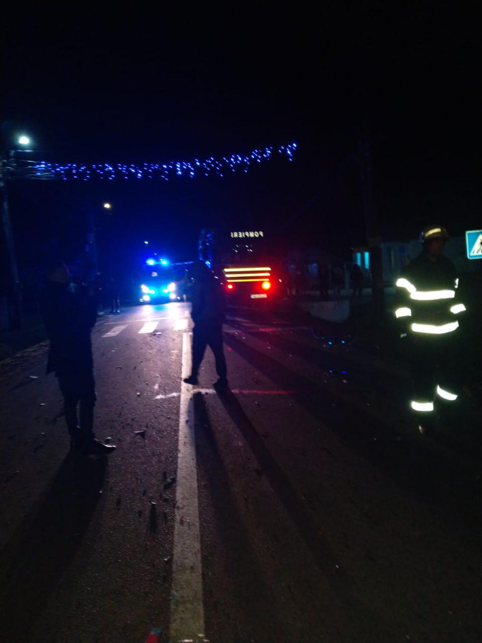 Șapte persoane dintre care trei pietoni, rănite într-un accident, în Dâmboviţa 744553