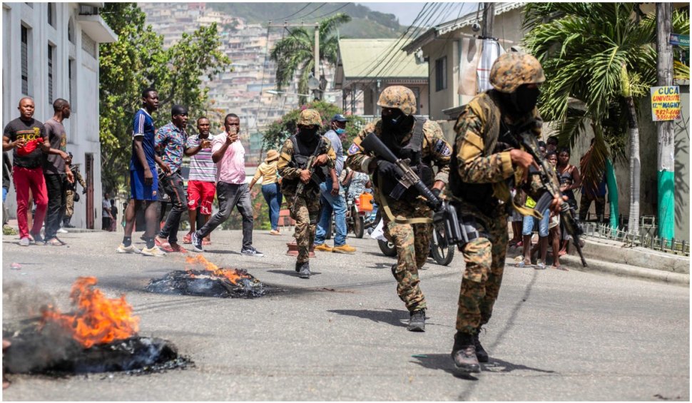 Doi jurnaliști au fost arși de vii de bandiți înarmați, în Haiti