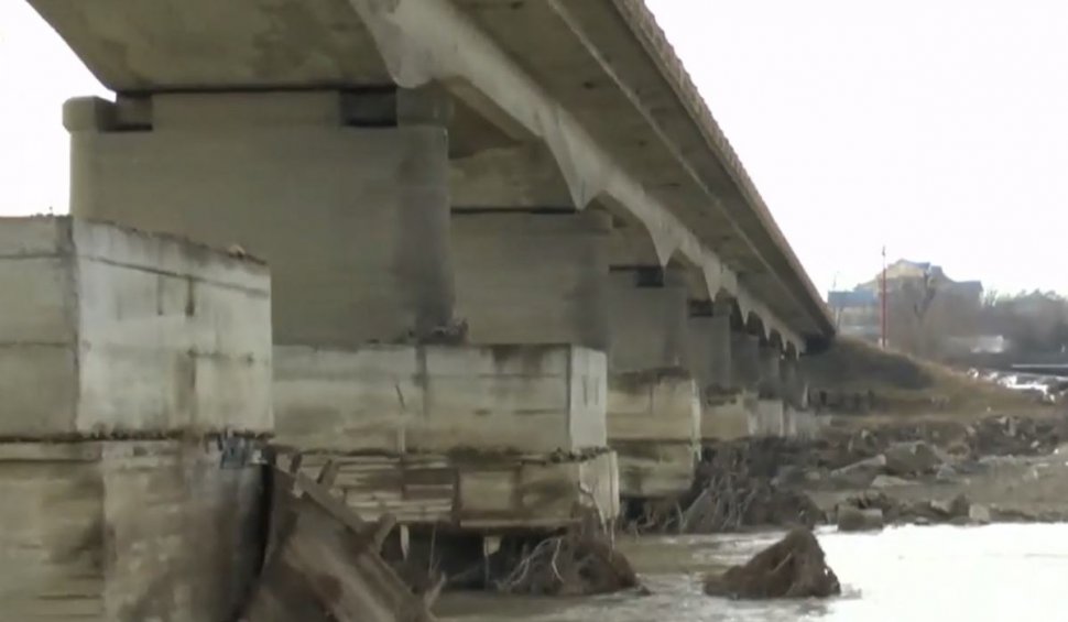 Pod din județul Neamț, în pericol de prăbușire