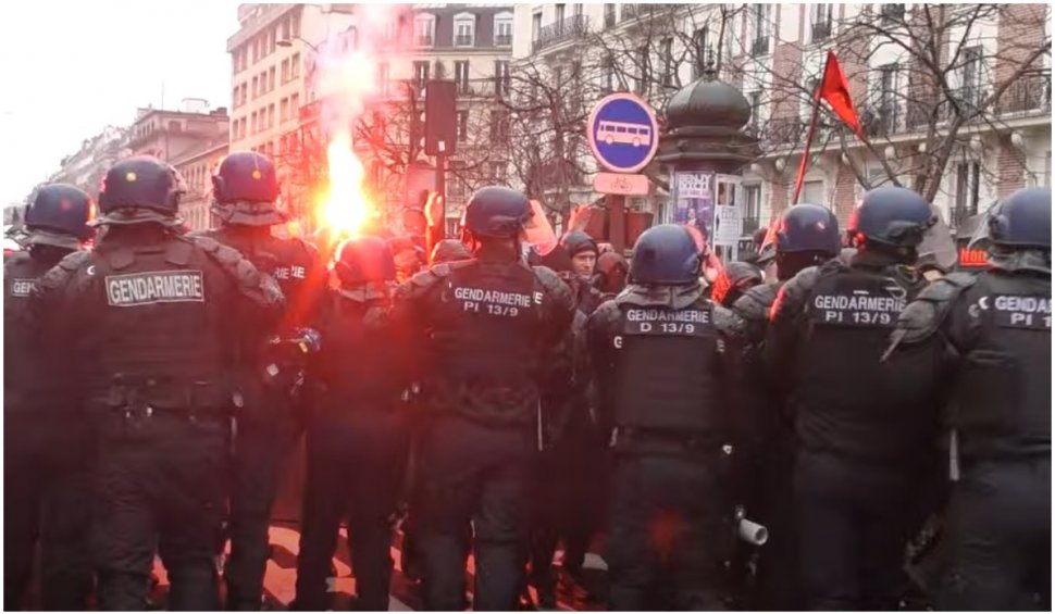 Proteste violente în Franța din cauza noilor legi privind certificatele sanitare: "Vă vom enerva"