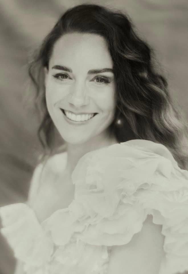 Fotografii spectaculoase cu ducesa de Cambridge care împlinește 40 de ani. E gata să preia tronul!  744657