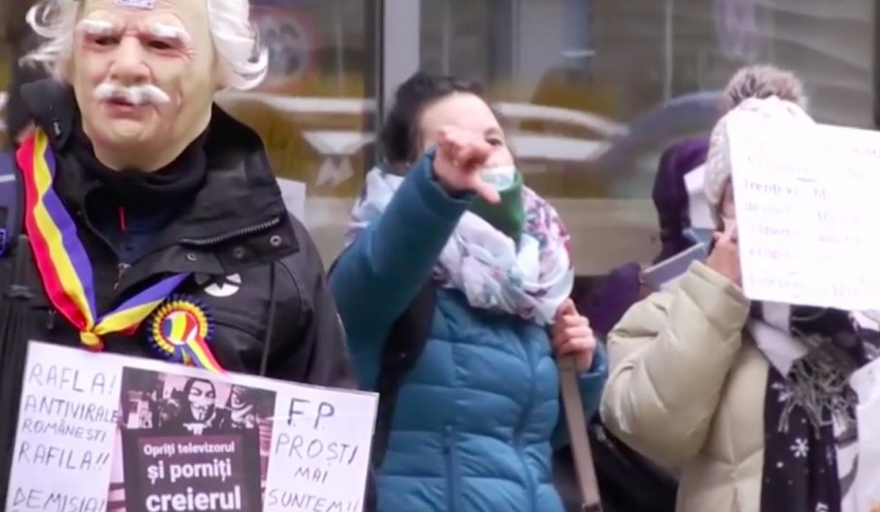 Protest la ministerul Sănătății. Se cere demisia lui Alexandru Rafila