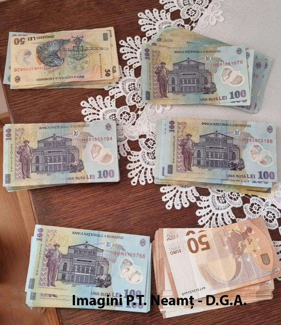 Teancuri de bani găsite de ofiţerii DGA la medici şi asistente din Neamţ şi Iaşi, care vindeau certificate false de vaccinare 745221