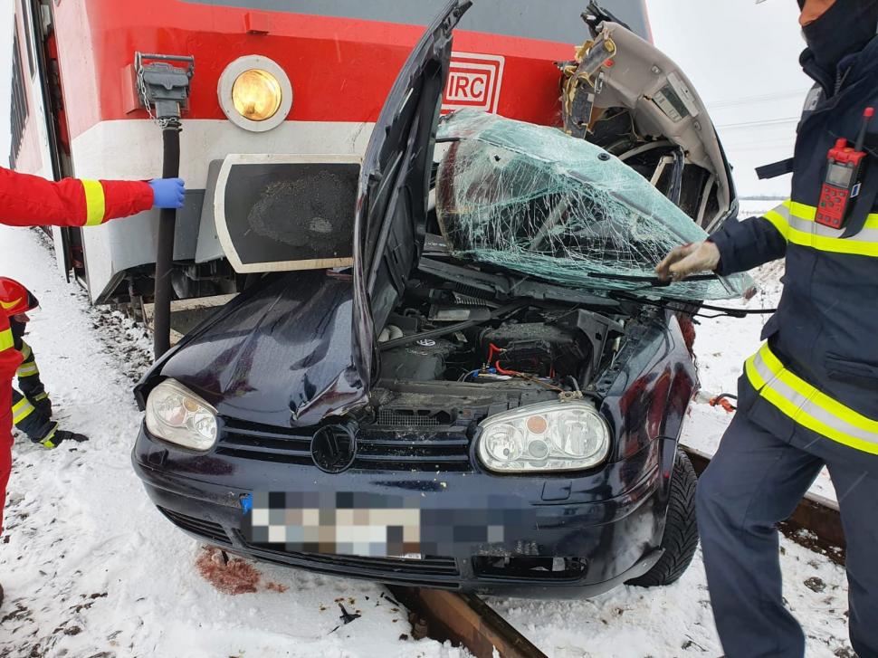 Gabriela a murit la 22 de ani, strivită de un tren în maşină, la Nădab | Urma să fie cerută în căsătorie săptămâna viitoare 745085