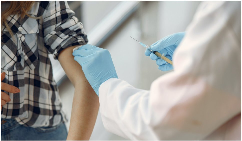 Danemarca anunță că va începe imunizarea cu a patra doză de vaccin anti-COVID