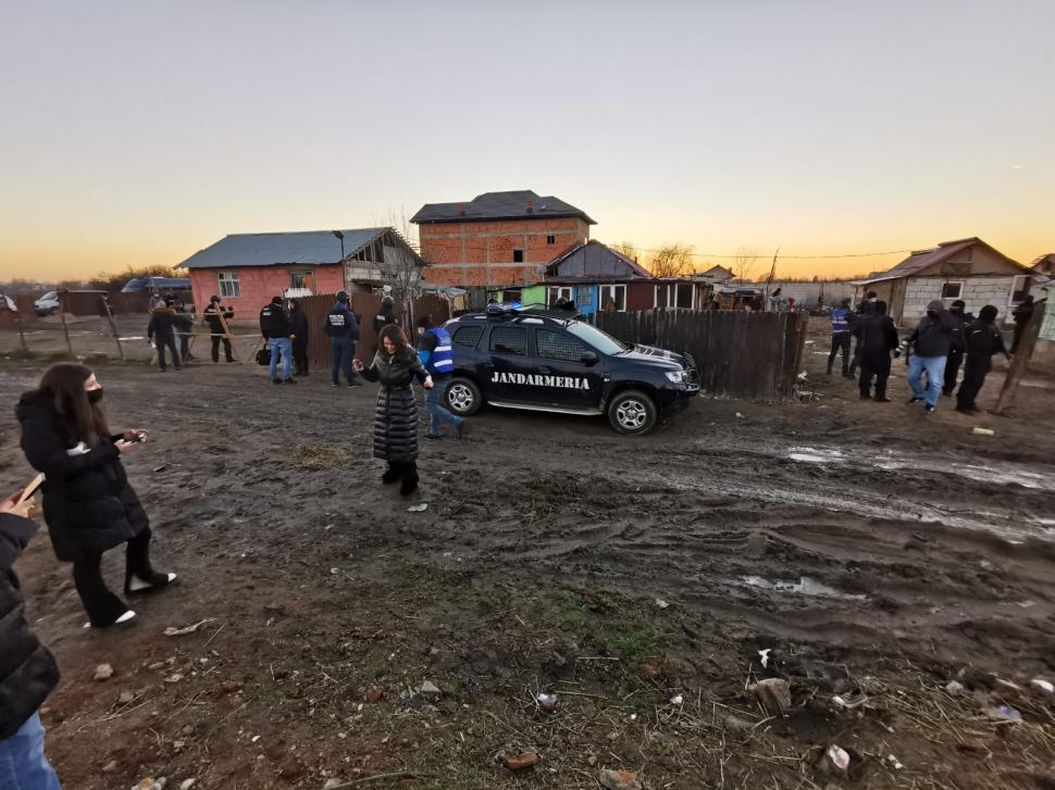 Acțiune în forță a polițiștilor la interlopii din Bolintin-Vale 745583