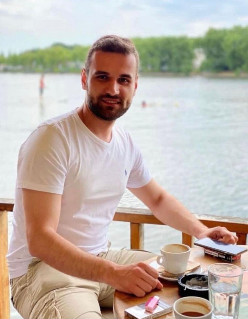 El este polițistul care a ucis o copilă pe trecerea de pietoni. Avea permis emis în Marea Britanie 745509