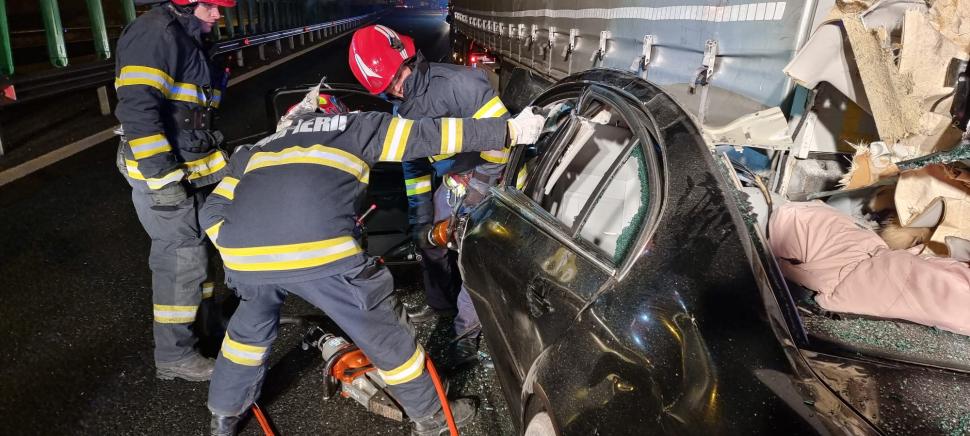 Accident cumplit la punctul de trecere a frontierei Nădlac. Trei persoane au murit, una este rănită