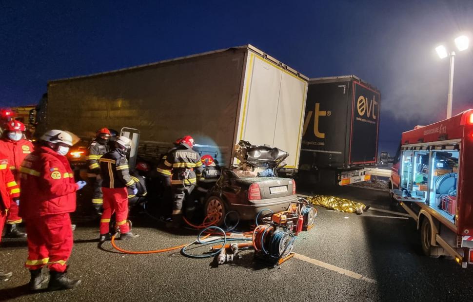Accident cumplit la punctul de trecere a frontierei Nădlac. Trei persoane au murit, una este rănită 745644
