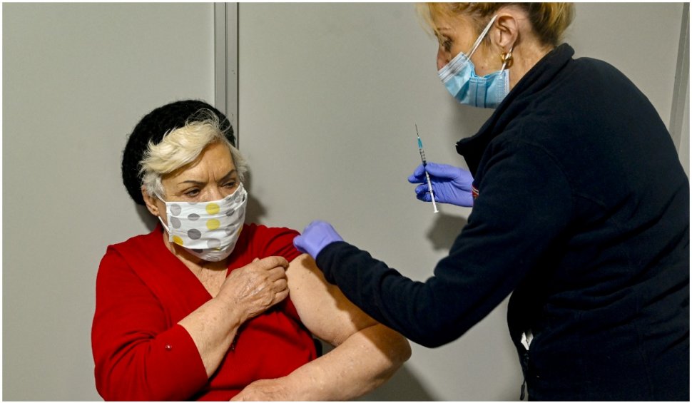 Grecia începe să-i amendeze pe cetăţenii de peste 60 de ani nevaccinaţi