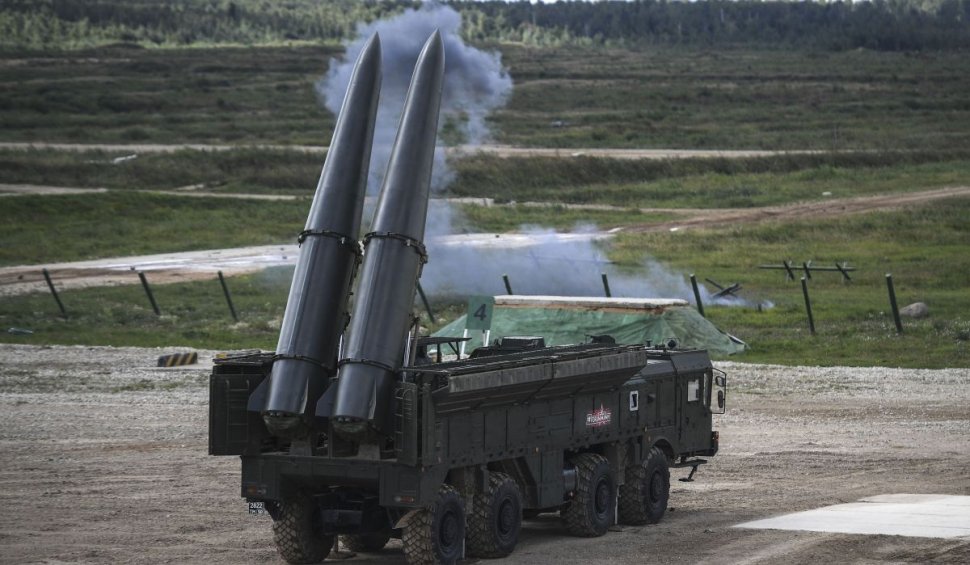 Rusia și-a adunat trupele necesare pentru invazia Ucrainei și ar urma să atace cu rachete Iskander. Un nou front posibil în nord, avertizează Kievul
