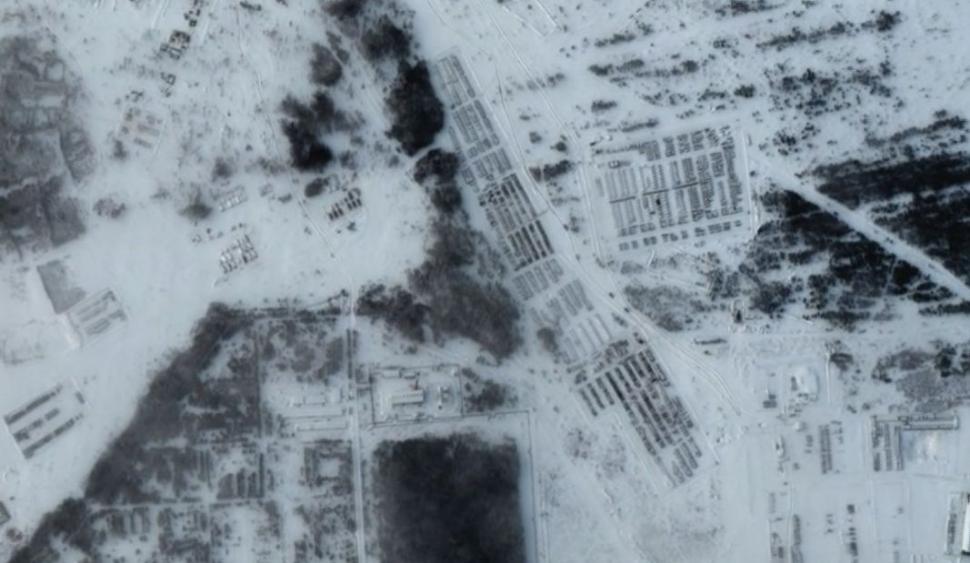 Joe Biden, despre riscul ca vecinii din NATO ai Ucrainei să fie atrași într-un război cu Rusia. Noi imagini din satelit cu trupele Moscovei 746383